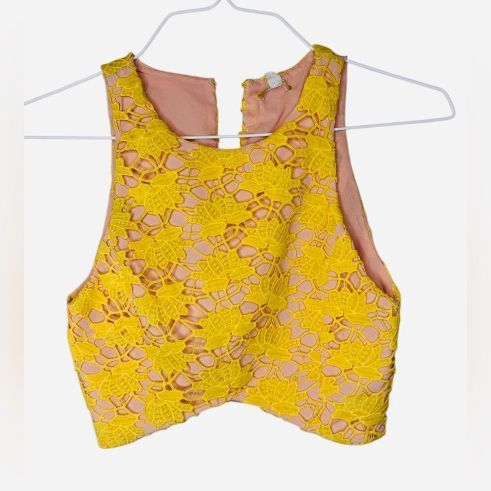 NWT GIANNI BIKI Crochet overlay crop top dude XS
